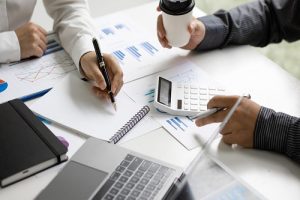 تأیید کسر حق بیمه بازنشستگی از تمامی اقلام احکام کارگزینی