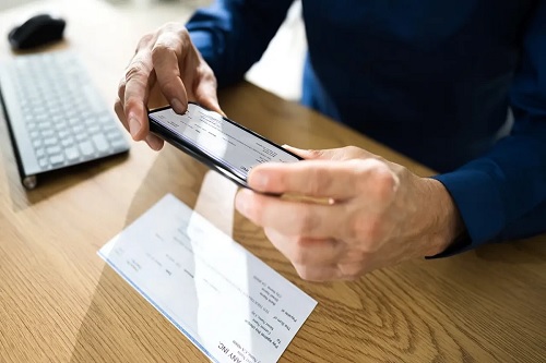 مزیتهای استفاده از چک به عنوان سند در قیاس با سفته